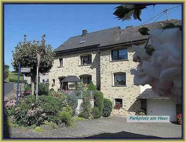 Eifelferienwohnungen "Familie Saxler"