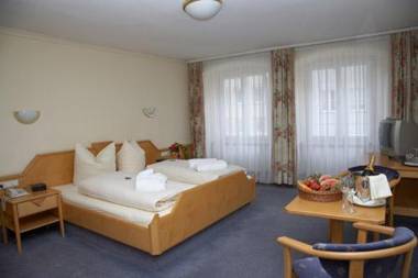 Hotel Goldener Hirsch