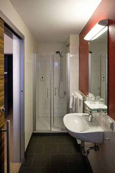 St. Bonifatiuskloster - Geistliches Zentrum