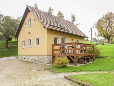 Charming Holiday Home in Hohnstein ot Lohsdorf with Terrace