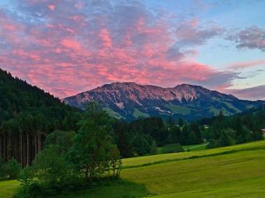 Berg- und Aktivhotel Edelsberg GmbH
