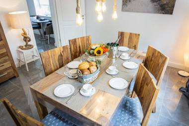 Mien Tied MITTENMANG