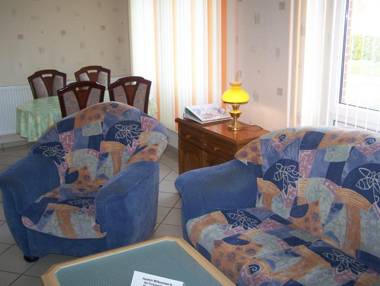 Ferienwohnung Mauer Wohnung "Ost"