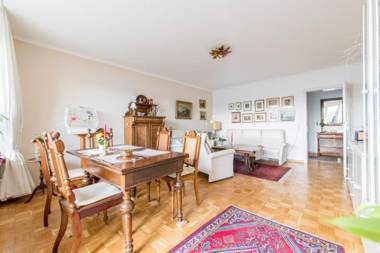 6560 Private Room