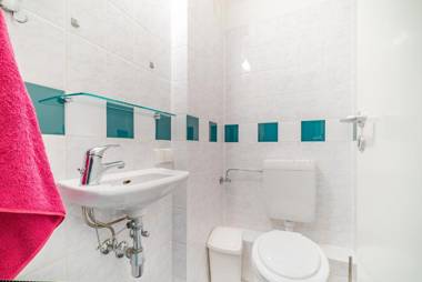ID 6851 | Private Apartment