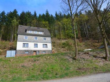Lovely group house near Winterberg with private sauna garden and terrace