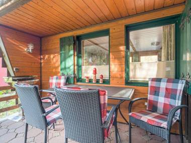 Stunning Holiday Home in Güntersberge near Lake