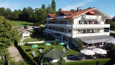 ChiemseeStern Vacation & Recreation "Adults Only"