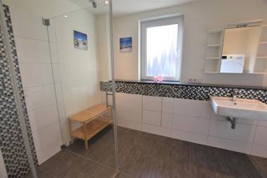 8020 Königsberger Allee 40