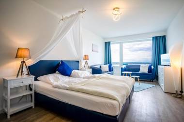 Studio 44 "Wolkenlos" mit Meerblick