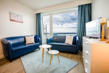 Studio 44 "Wolkenlos" mit Meerblick