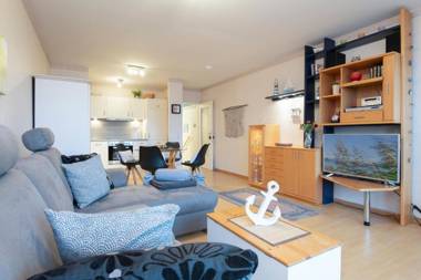 Ferienwohnung Deichsicht mit Balkon im Haus Belvedere