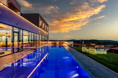 Hüttenhof - Wellnesshotel & Luxus-Bergchalets - Adults only