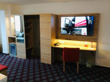 Adesso Hotel Göttingen - pay at property on arrival