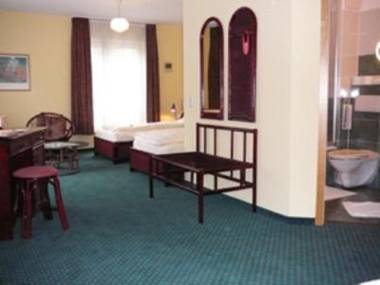 City Hotel