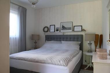 Ferienwohnung-Moorberg-mit-schoener-Terrasse-in-ruhiger-Lage