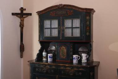 Hilleprandt - Adults Only