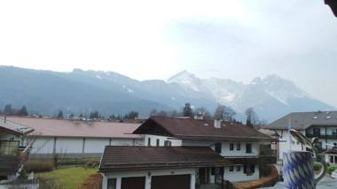 Yeti Lux - Family Garden Lodge