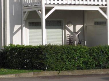 Familie-und-Meer-2-Badezimmer-3-Schlafzimmer-Strandnah-im-Ostseebad-Baabe-Baabe