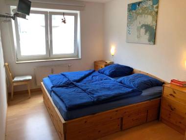 Familie-und-Meer-2-Badezimmer-3-Schlafzimmer-Strandnah-im-Ostseebad-Baabe-Baabe