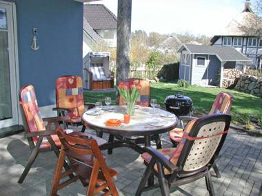 Ferienhaus Morgenstern F403 mit Kamin und Garten