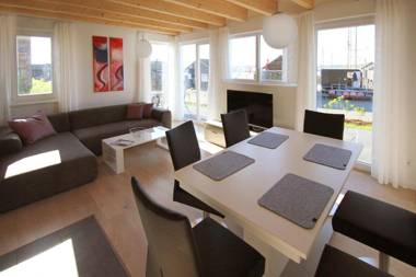 Ferienhaus TimpeTe Haus Backboard