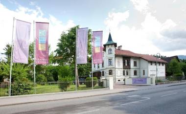 Villa Fantasia Budget Boutique Hotel