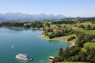 Seehotel und Appartements Schnöller