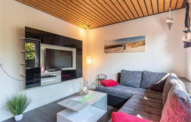 Awesome apartment in Friedrichskoog with WiFi and 2 Bedrooms