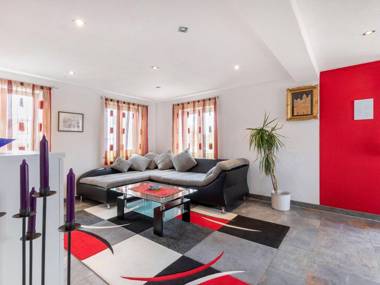 Cosy Apartment in Altshausen only 100 m from Castle