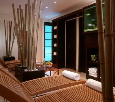 Metropolitan Hotel by Flemings