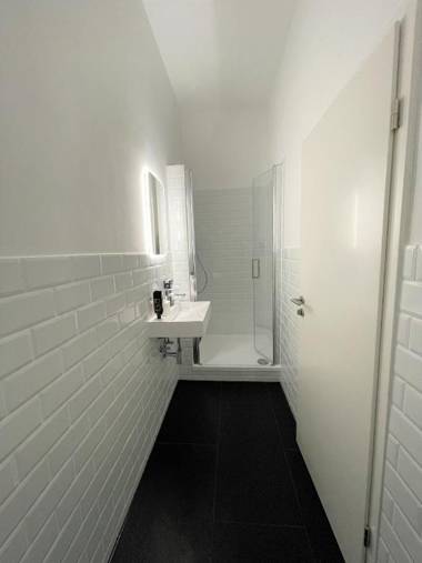 Hotel Apadana Frankfurt