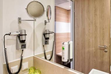 Holiday Inn Frankfurt Airport an IHG Hotel