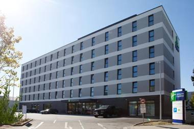 Holiday Inn Express Frankfurt Airport - Raunheim an IHG Hotel