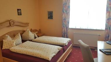 Landhotel BurgenBlick Garni & Tagungshotel