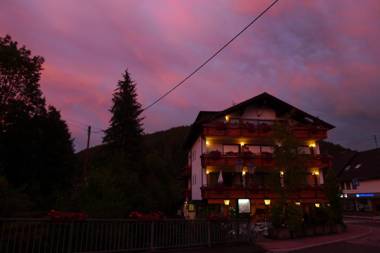 Hotel Hirsch mit Café Klösterle