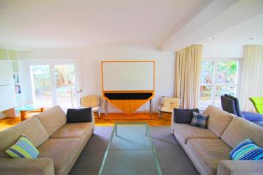 Villa EMG