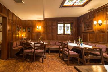 Hotel und Weinhaus Zum Krug