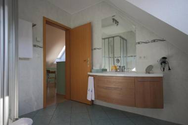 Apartments Eli Lenti