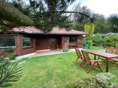 Luxus 5 Ferienhaus direkt am Wald Terrasse Grill Garten Garten