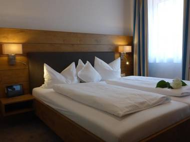 Hotel-Pension Scharl am Maibaum