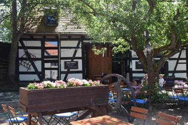 Gasthof-Gästehaus am Storchenturm