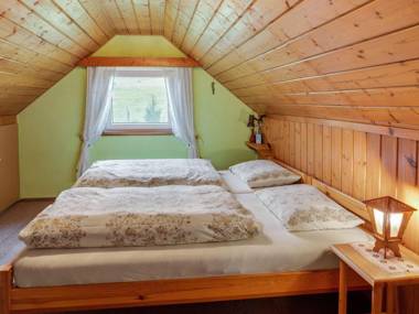 Snug Holiday Home in Altenfeld with Private Terrace