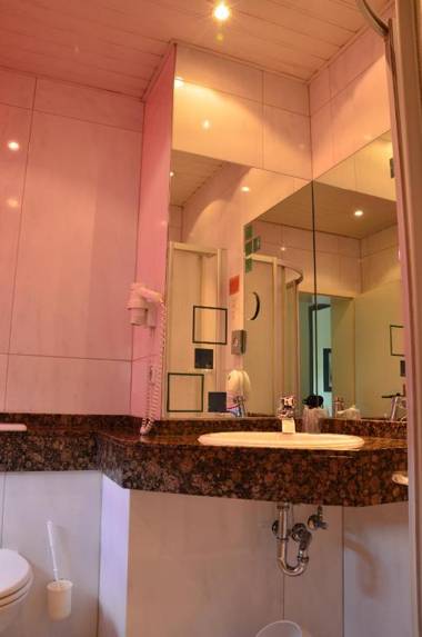 AZIMUT Hotel Dresden