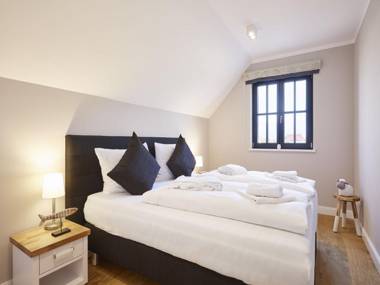 Reetland am Meer - Superior Reetdachvilla mit 2 Schlafzimmern und Kamin F06
