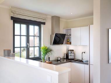 Premium Reetdachvilla mit 3 Schlafzimmern Sauna und Kamin E10