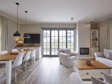 Reetland am Meer - Luxus Reetdachvilla mit 3 Schlafzimmern Sauna und Kamin E17