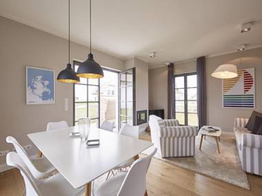 Reetland am Meer - Premium Reetdachvilla mit 3 Schlafzimmern Sauna und Kamin E24