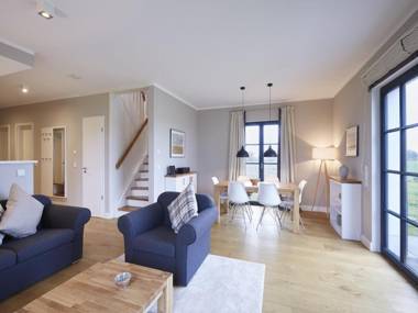 Reetland am Meer - Premium Reetdachvilla mit 3 Schlafzimmern Sauna und Kamin F10