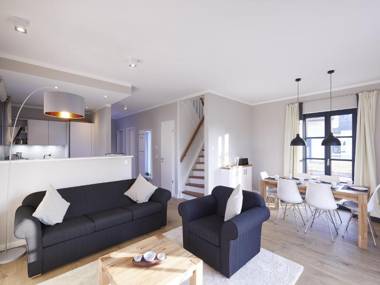 Reetland am Meer - Premium Reetdachvilla mit 3 Schlafzimmern Sauna und Kamin F07